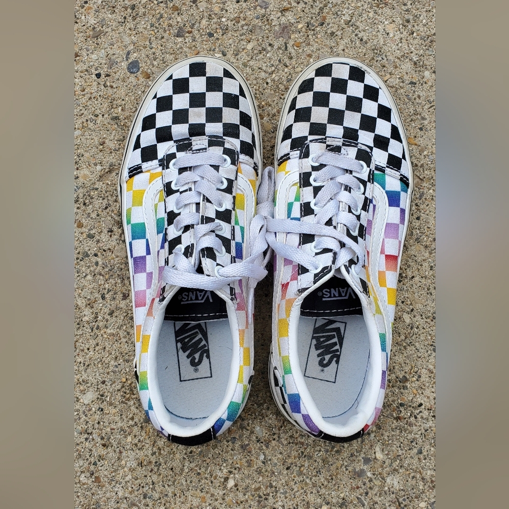 Vans Girls size 3 like new - Picture 1 of 4